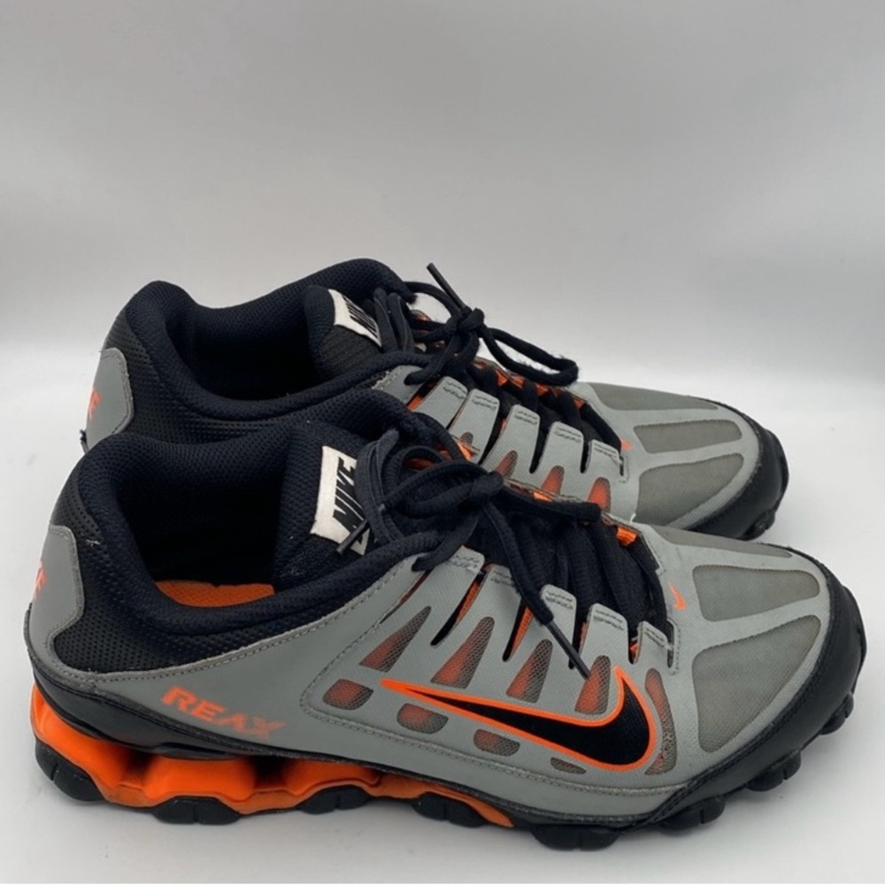 Nike Reax pre-loved- super clean! - Picture 2 of 7